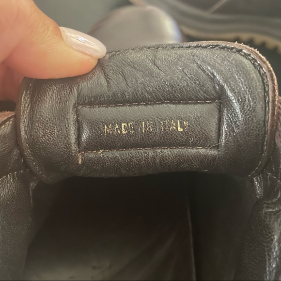 LOUIS VUITTON Brown leather sneakers - Picture 12 of 12